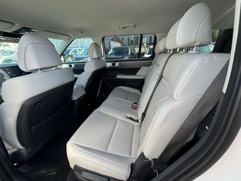 Used 2025 Hyundai Santa Fe SEL AWD/4WD image 29