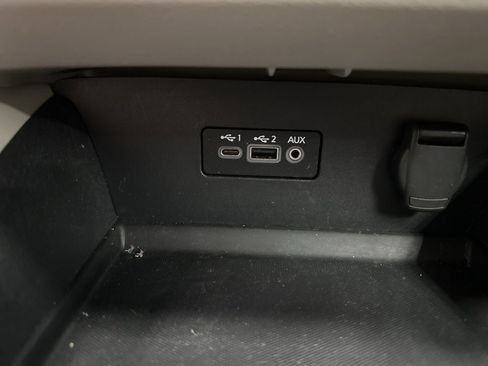 Used 2025 Nissan Altima 2.5 SV image 29