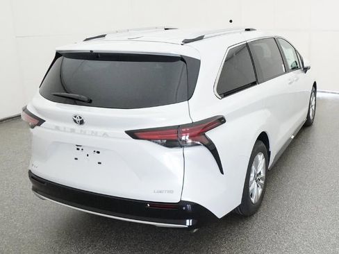 New 2026 Toyota Sienna Limited FWD image 8