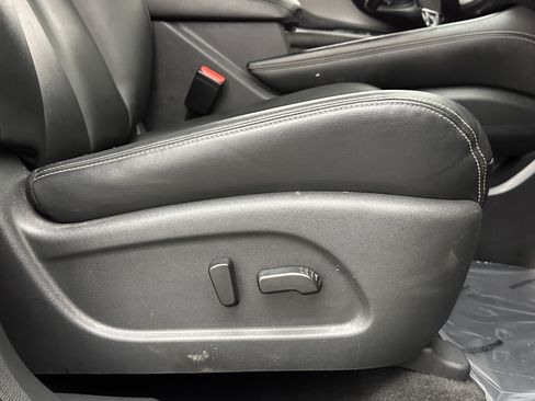 Used 2022 Nissan Murano SV FWD image 36