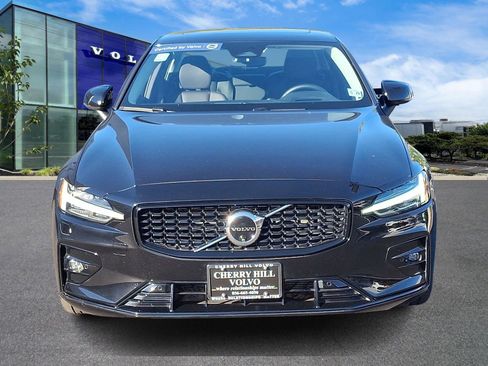 Certified 2024 Volvo S60 B5 Ultimate image 2