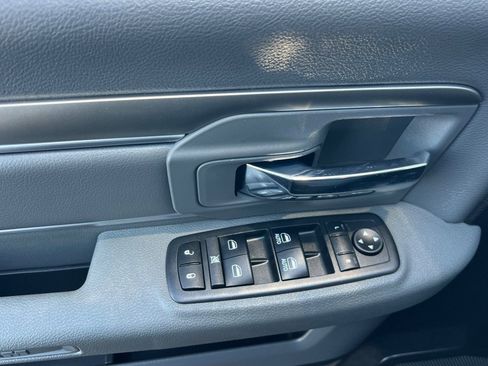 Used 2018 RAM 2500 Big Horn AWD/4WD image 11