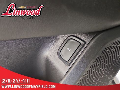New 2026 Chevrolet Equinox LT FWD image 17