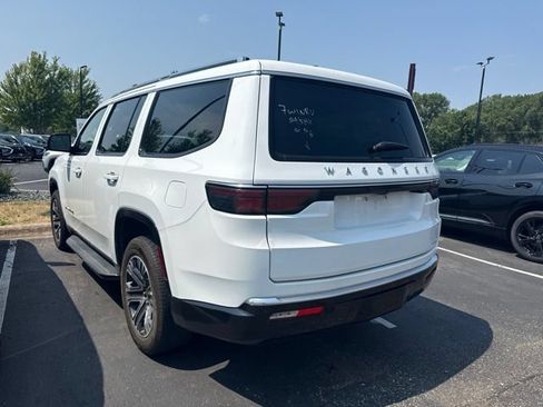 Used 2024 Jeep Wagoneer Series II w/ Flexible Seating Group AWD/4WD image 3
