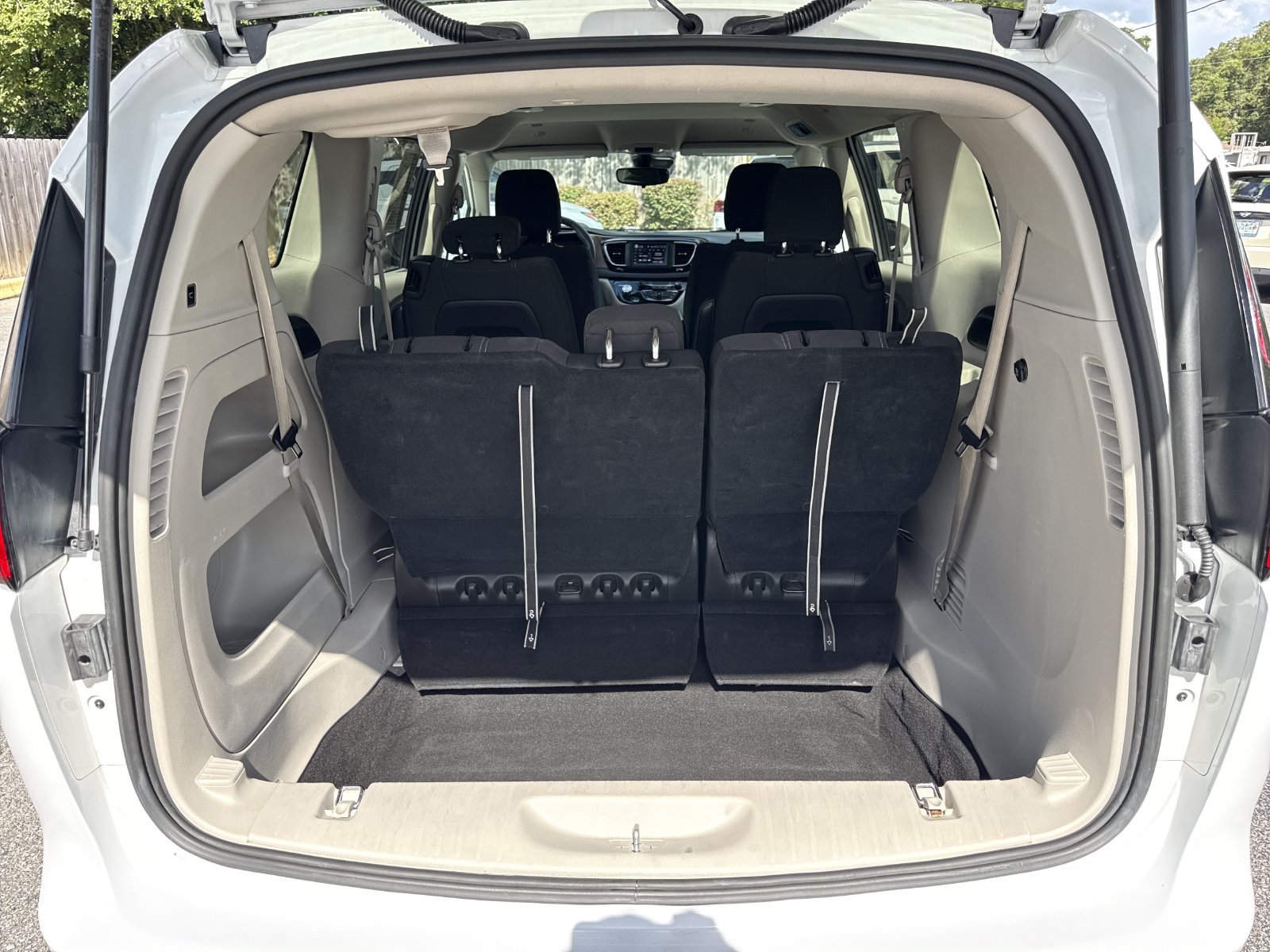 Used 2023 Chrysler Voyager LX FWD image 29