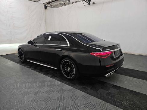 Used 2026 Mercedes-Benz S 580 4MATIC Sedan w/ AMG Line Package image 3