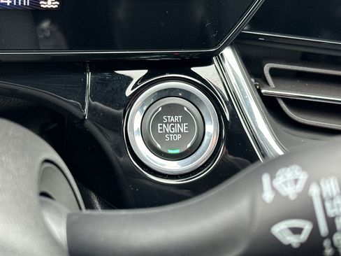 Used 2025 Chevrolet Trax RS w/ Driver Confidence Package image 33