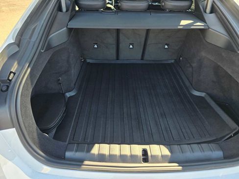 Used 2025 BMW i4 eDrive40 image 17