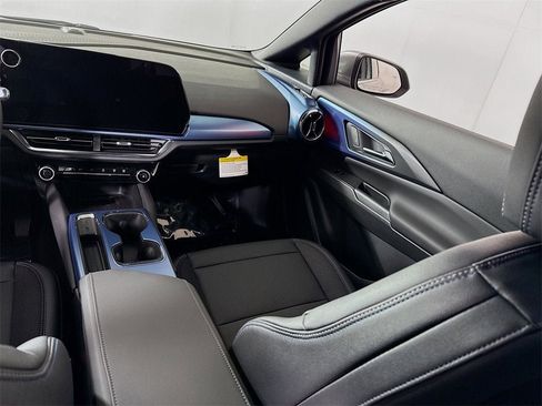 New 2026 Chevrolet Equinox EV LT image 17