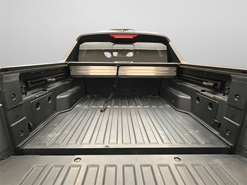 Used 2023 Hyundai Santa Cruz SEL Premium image 18