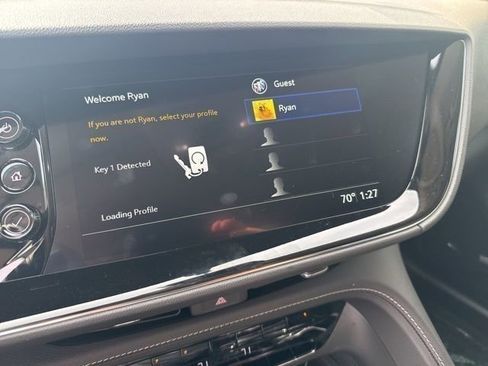 Certified 2023 Buick Envision Avenir image 37