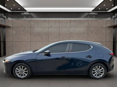 Used 2022 MAZDA MAZDA3 s FWD image 4