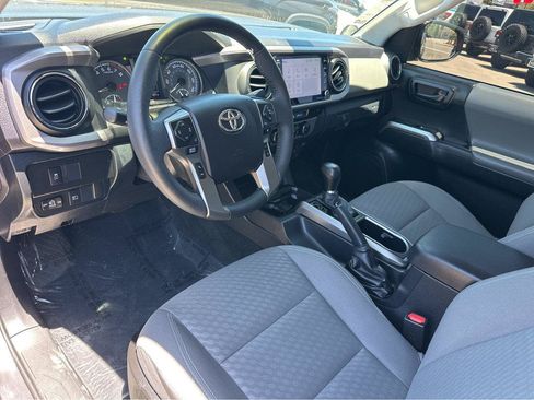 Used 2021 Toyota Tacoma SR5 RWD image 16