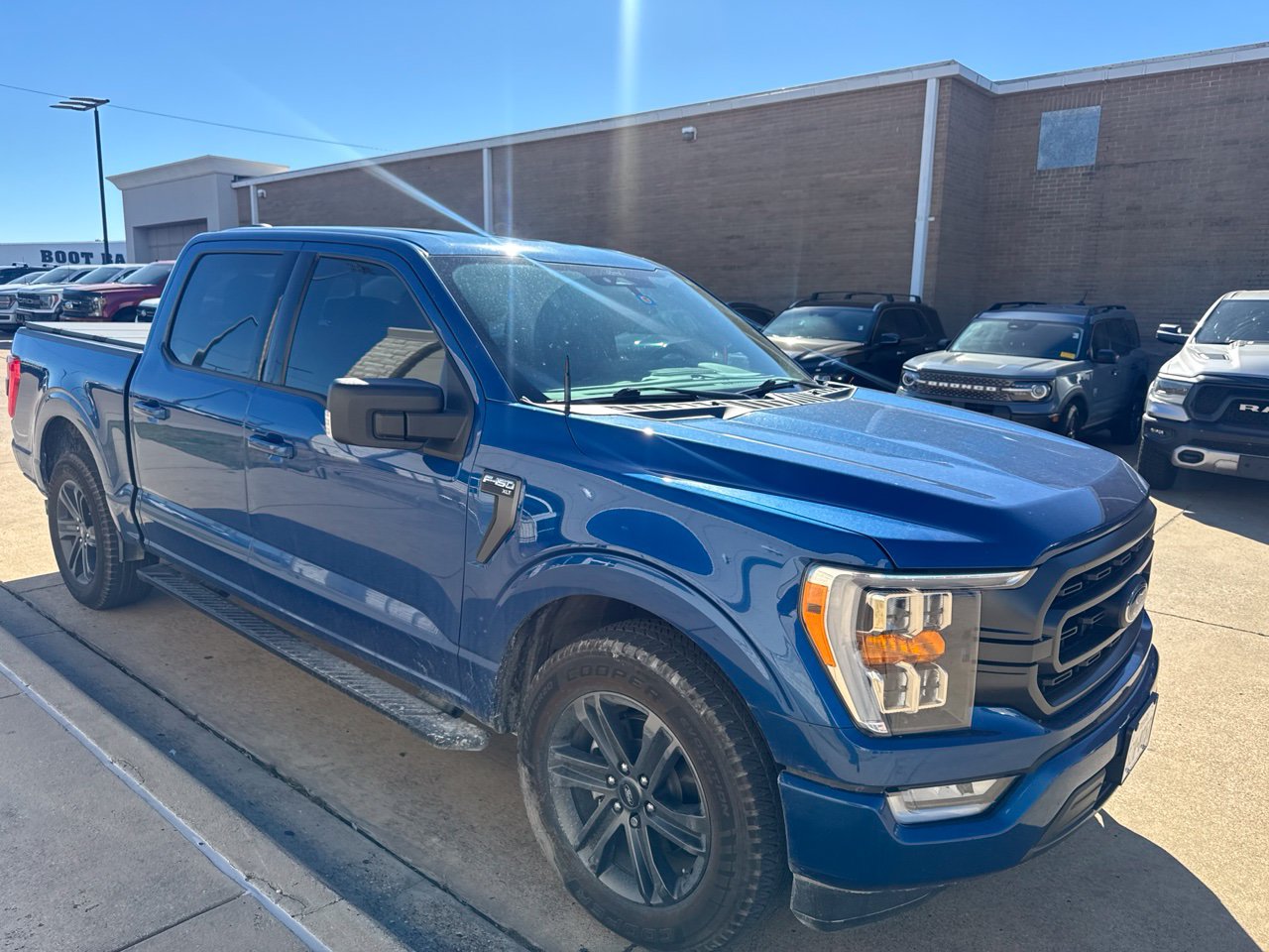 Used 2022 Ford F150 XLT w/ Equipment Group 302A High RWD image 3