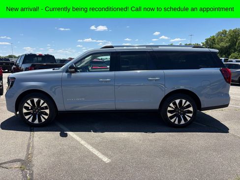 Used 2025 Ford Expedition Max Platinum w/ Driver's Package AWD/4WD image 12