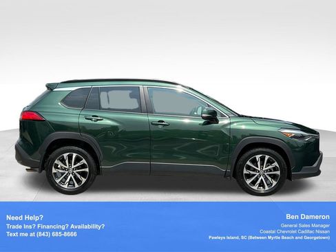 Used 2023 Toyota Corolla Cross XLE w/ Convenience Package AWD/4WD image 4
