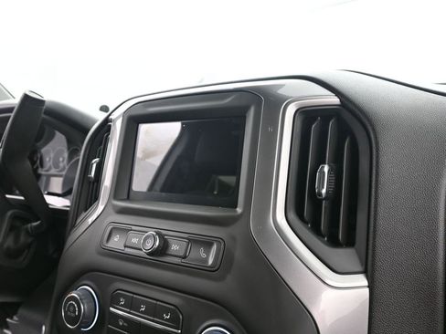 Used 2025 Chevrolet Silverado 2500 Custom w/ Custom Value Package image 22