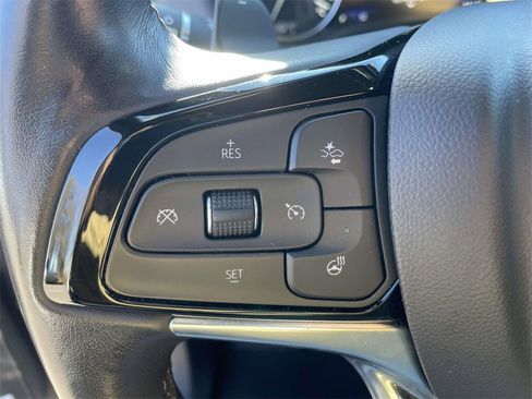 Used 2024 Buick Enclave Premium image 19
