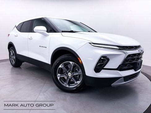 Used 2023 Chevrolet Blazer LT FWD image 1