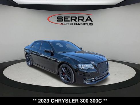 Used 2023 Chrysler 300 C RWD image 15