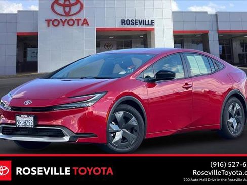 Certified 2024 Toyota Prius Prime SE image 1