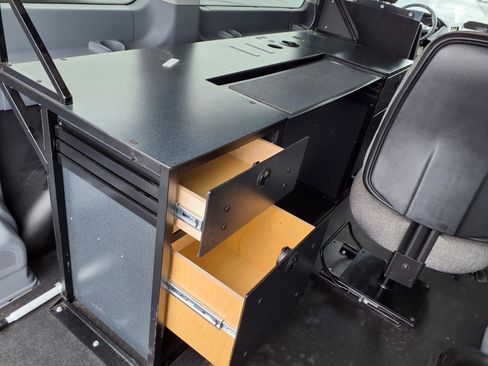 Used 2019 Ford Transit 150 XLT image 7