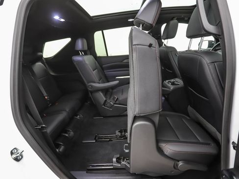 Used 2025 Chevrolet Traverse Z71 w/ Driver Confidence Package AWD/4WD image 33