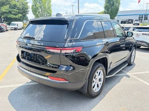 Used 2022 Jeep Grand Cherokee Limited AWD/4WD image 8