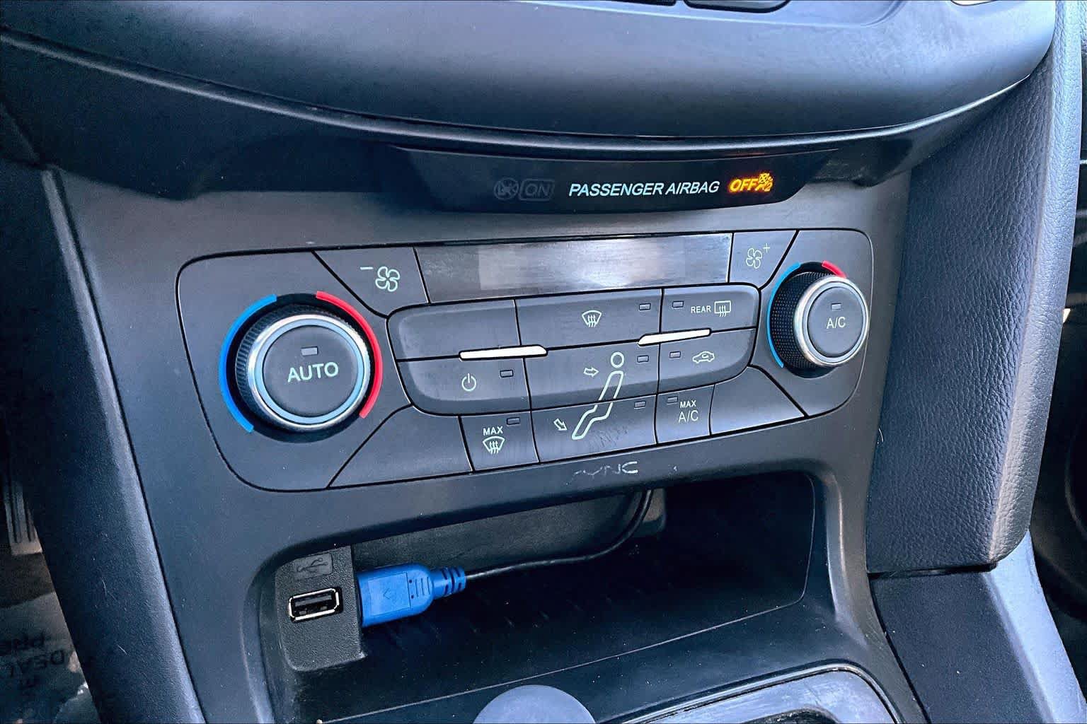 Used 2016 Ford Focus SE FWD image 34