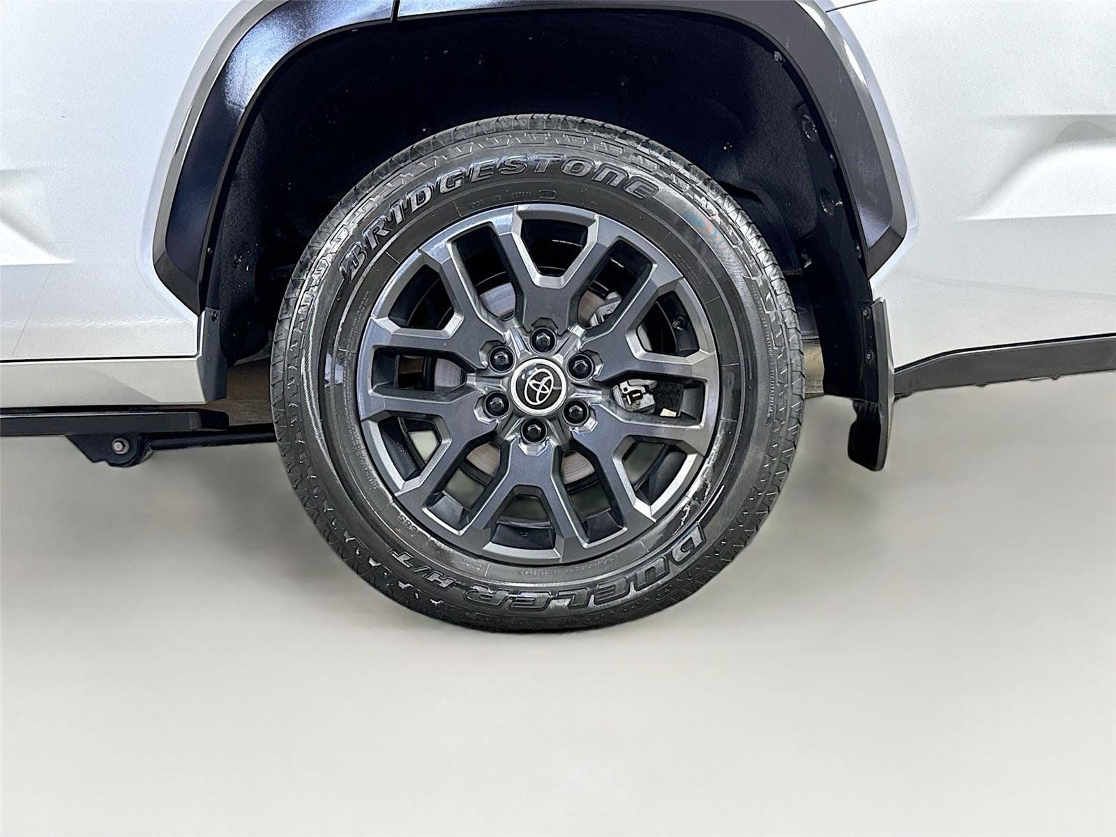 Used 2024 Toyota Sequoia Platinum AWD/4WD image 35