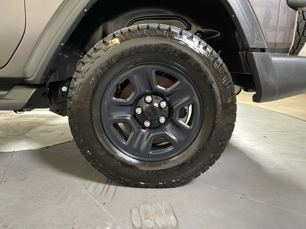 Used 2024 Jeep Wrangler Sport AWD/4WD image 10