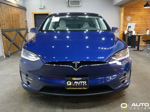 Used 2019 Tesla Model X 75D AWD/4WD image 2