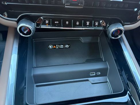 New 2026 Chevrolet Tahoe High Country AWD/4WD image 28
