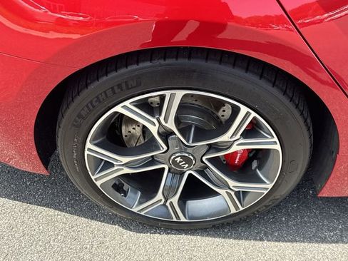 Used 2018 Kia Stinger GT2 AWD/4WD image 17