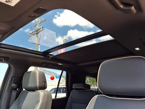 Used 2024 Chevrolet Tahoe Premier RWD image 20