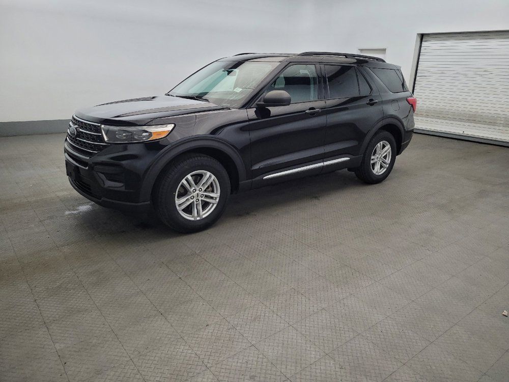 Used 2021 Ford Explorer XLT AWD/4WD image 2