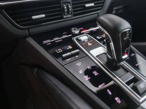 Certified 2023 Porsche Cayenne GTS AWD/4WD image 26