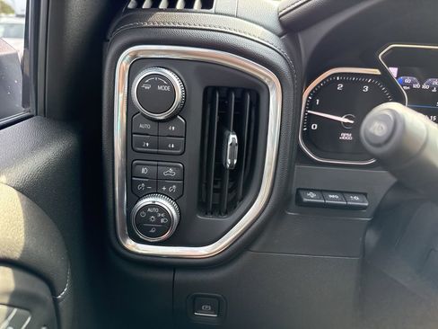 Used 2020 GMC Sierra 3500 Denali w/ Denali Ultimate Package image 17