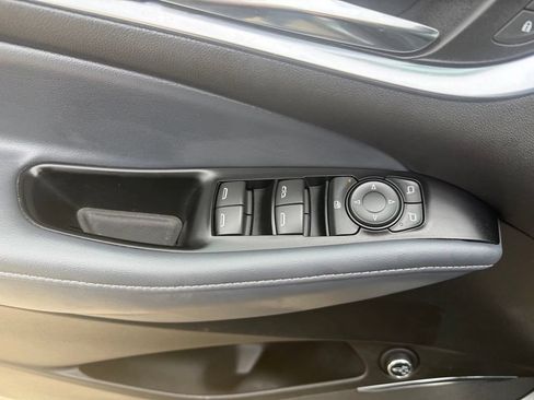 Used 2023 Buick Enclave Essence w/ Experience Buick Package AWD/4WD image 28