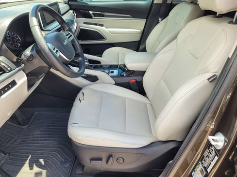 Used 2022 Kia Telluride S FWD image 23