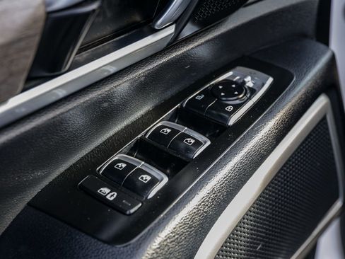 Used 2022 Kia Telluride EX w/ EX Premium Package image 18