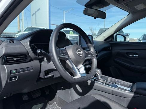 Used 2024 Nissan Sentra SV image 9