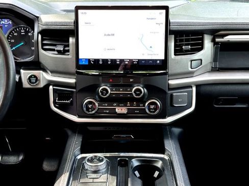 Used 2022 Ford Expedition XLT RWD image 27