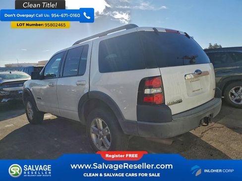 Used 2007 Ford Explorer XLT image 3