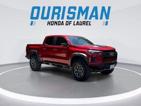 Used 2024 Chevrolet Colorado ZR2 w/ Safety Package AWD/4WD image 2