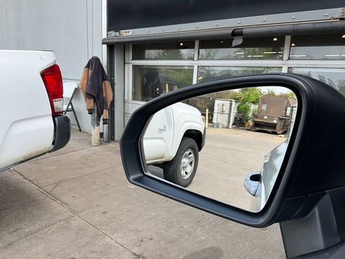 Used 2025 Volkswagen Taos S image 17