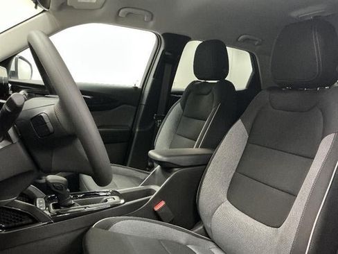 New 2026 Chevrolet TrailBlazer LT FWD image 9
