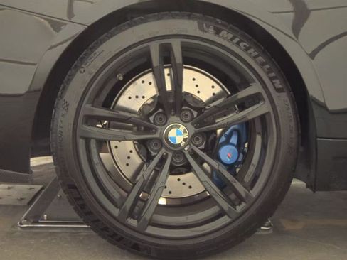 Used 2018 BMW M4 Coupe RWD image 10