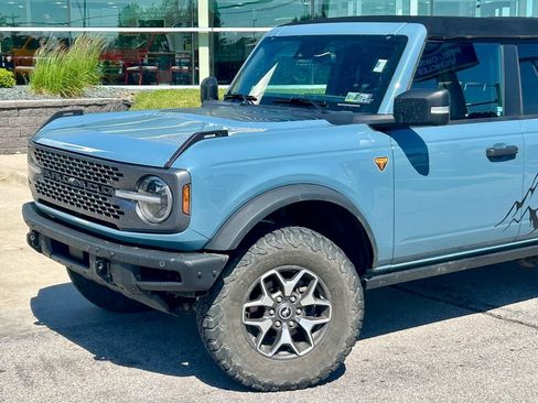 Used 2021 Ford Bronco Badlands AWD/4WD image 2