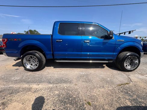 Used 2018 Ford F150 XLT w/ Equipment Group 302A Luxury AWD/4WD image 11